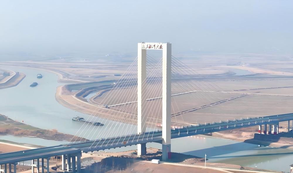 Dongfei River Bridge